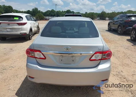 2013 Toyota Corolla Le z USA, uszkodzony, nr VIN 2T1BU4EE1DC988944